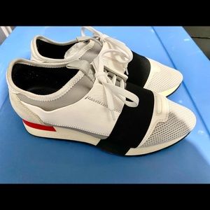 Balenciaga unisex sneakers